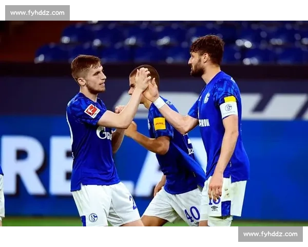 沙尔克04迎战拜仁慕尼黑德甲焦点之战引爆全场球迷热血沸腾